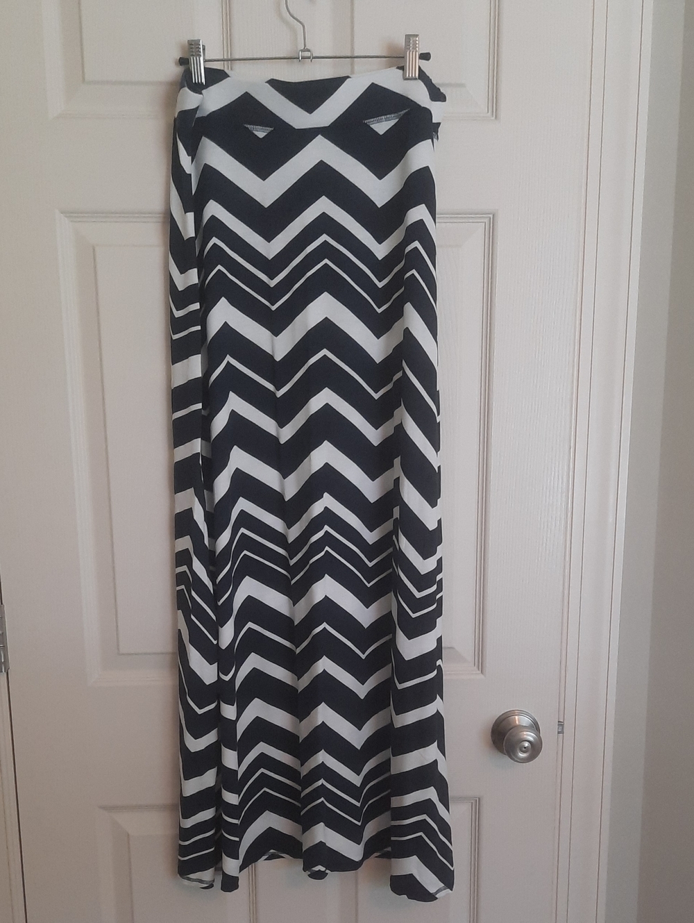 crown & ivy Navy and White Chevron Maxi Skirt with Stretch Waistband